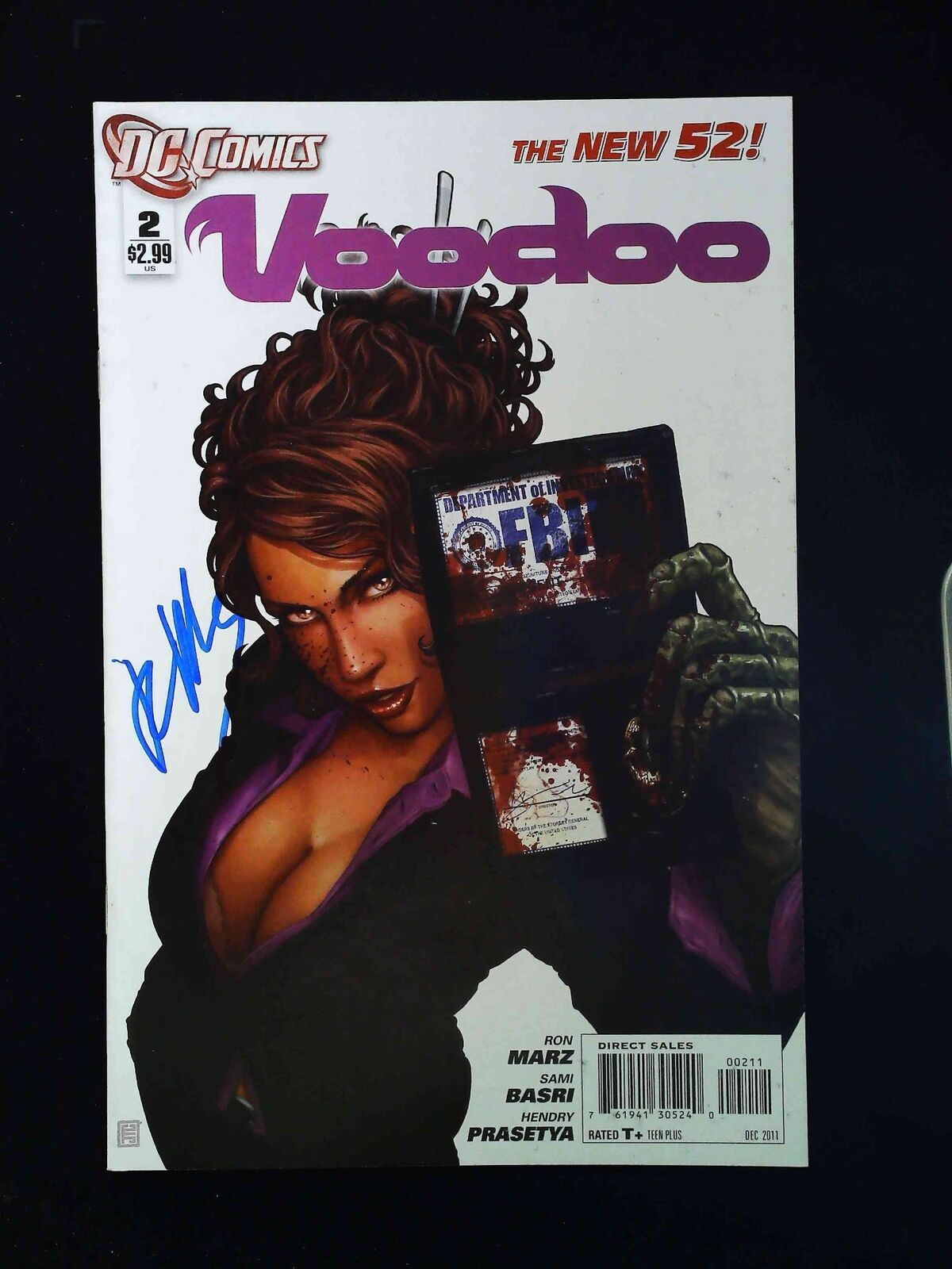 Voodoo #2 Dc Comics 2011 Vf+ Signed By Ron Marz