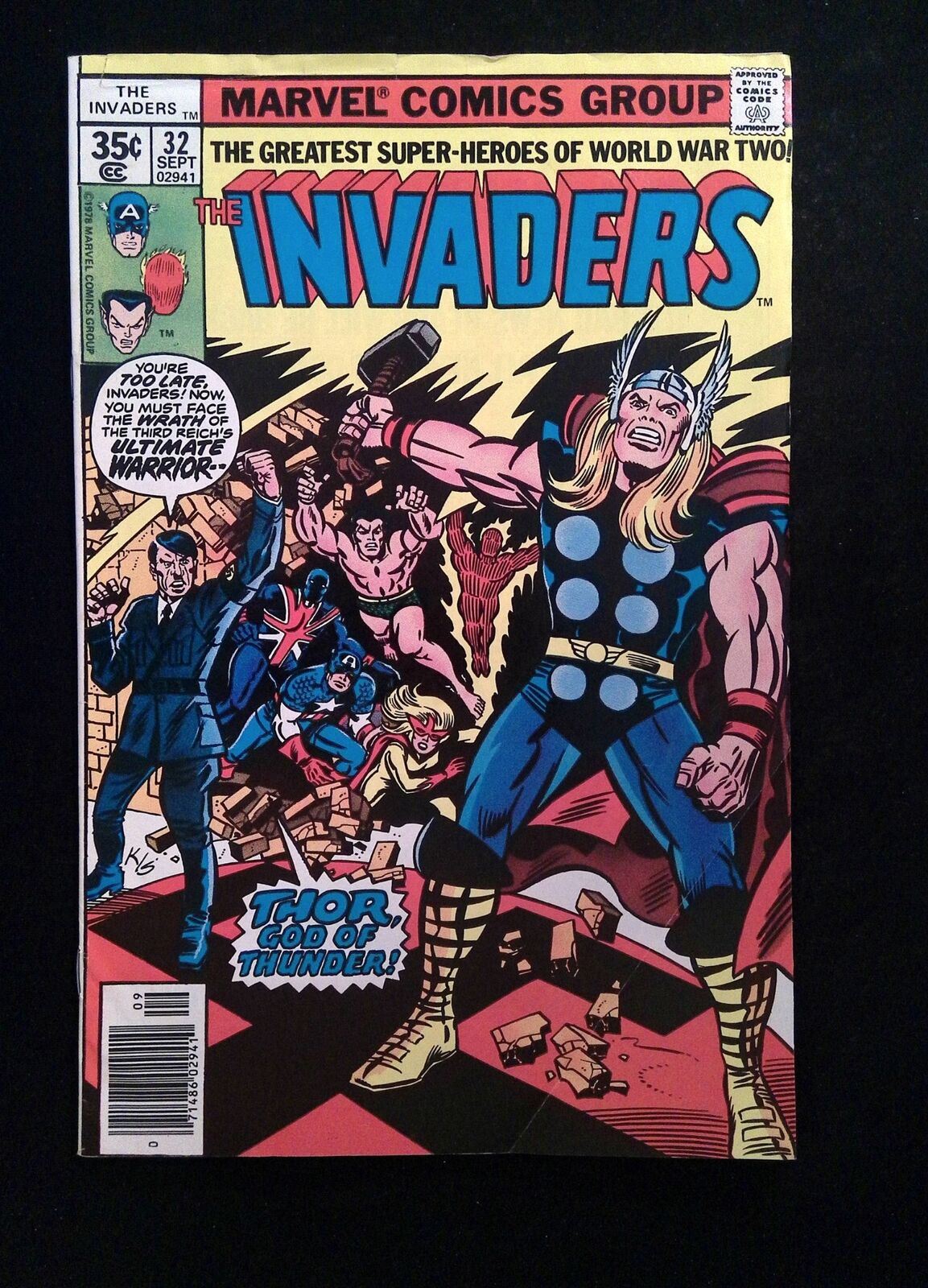 Invaders #32 MARVEL Comics 1978 FN NEWSSTAND