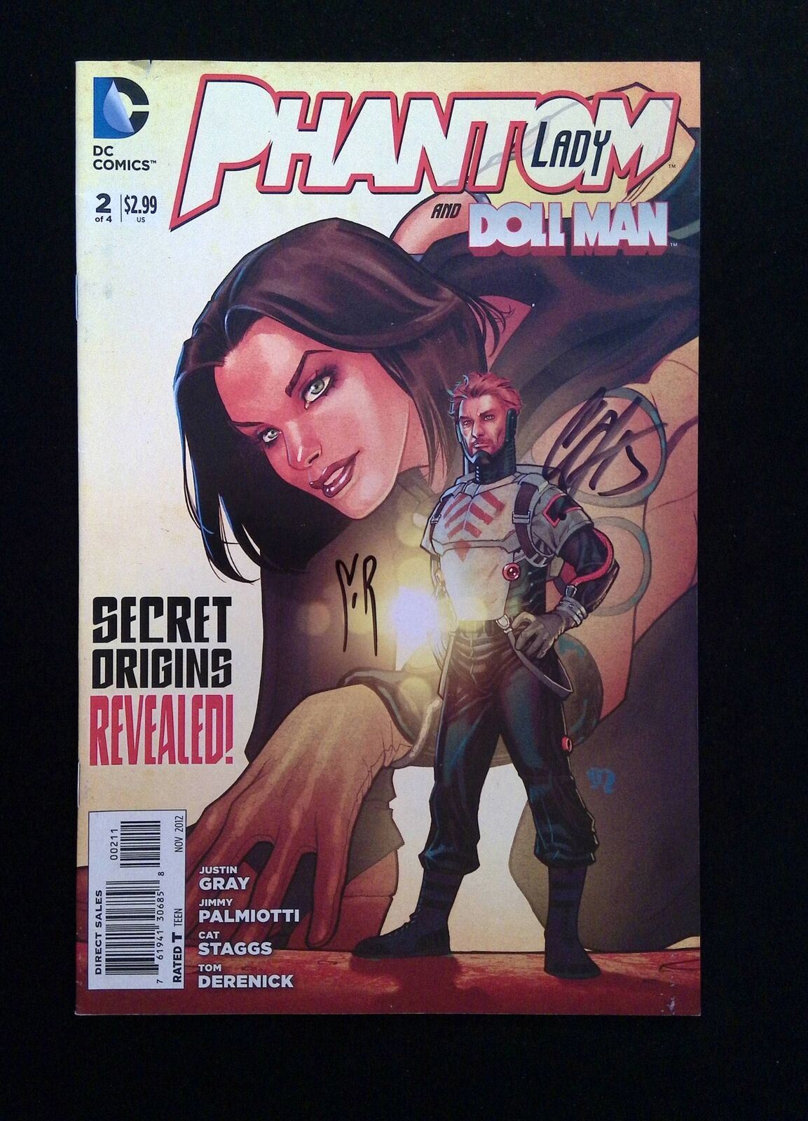 Phantom Lady #2 DC Comics 2012 VF+ SIGNED BY STEPHANE ROUX AND CAT STAGGS