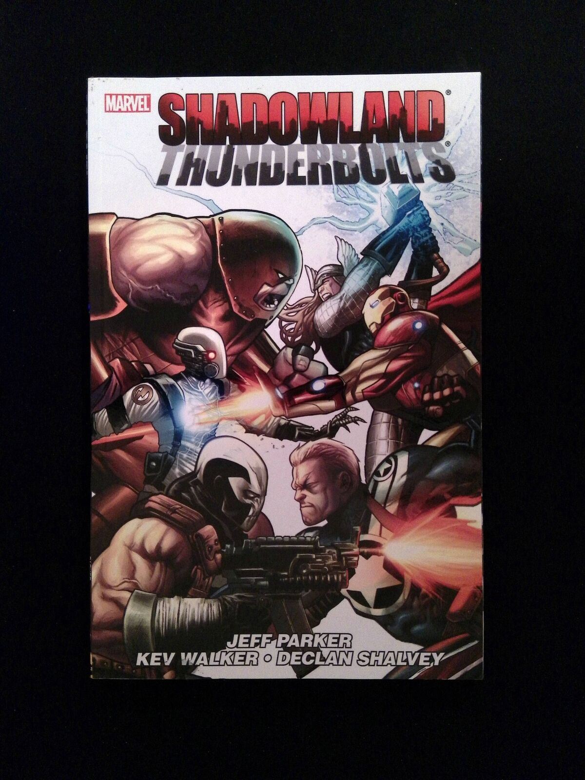 Shadowland Thunderbolts #1-1st Marvel Comics 2011 NM+ TPB