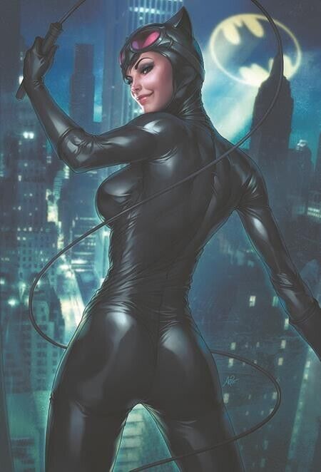 CATWOMAN UNCOVERED #1 DC COMICS ARTGERM LAU FOIL VARIANT 8/29/23 PRESALE NM/NM+