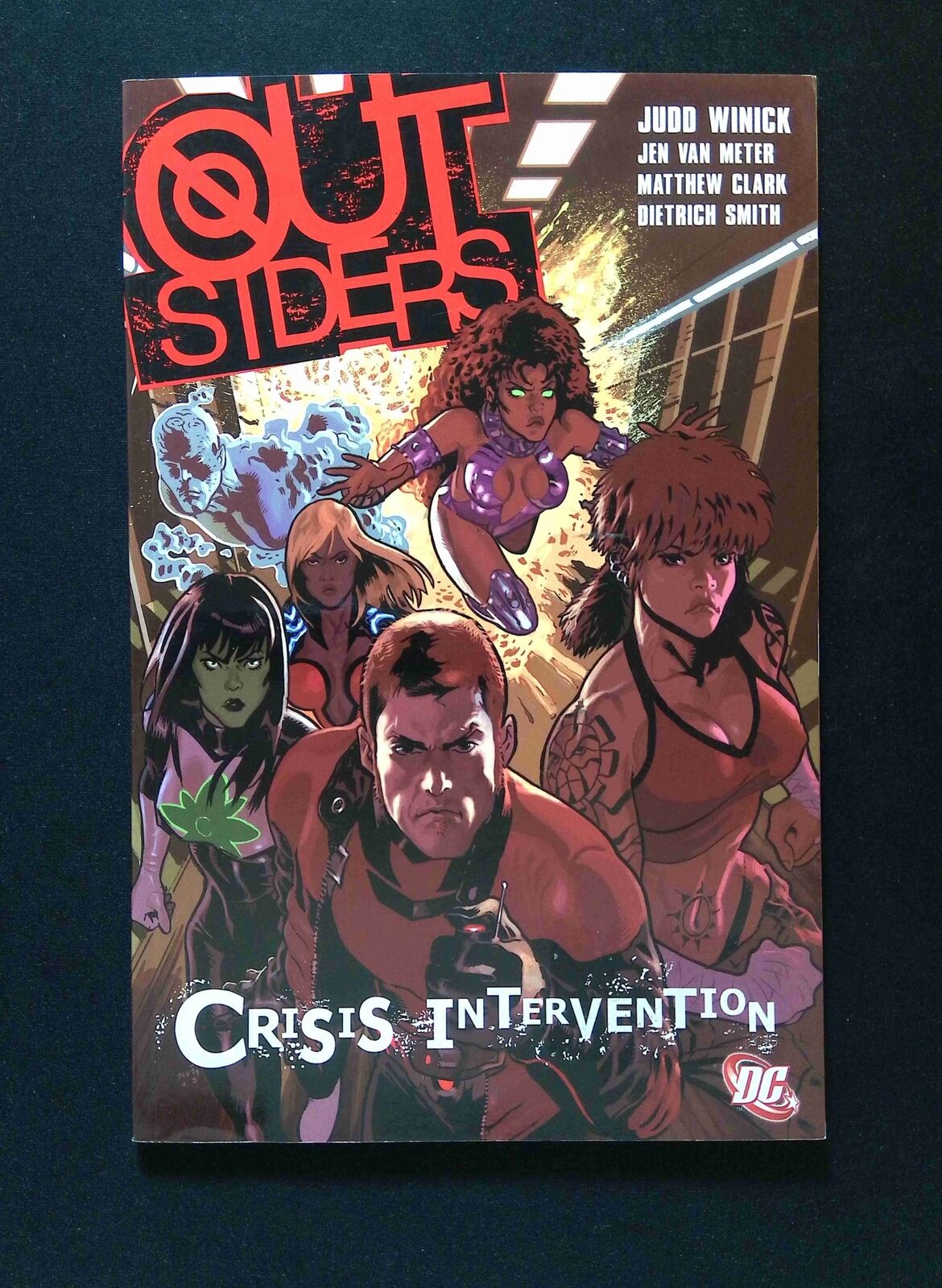 Outsiders #4-1ST DC Comics 2006 NM+