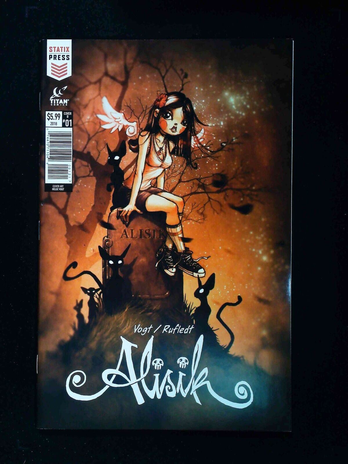 Alisik Fall #1B  Titan Comics 2018 Nm  Vogt Variant