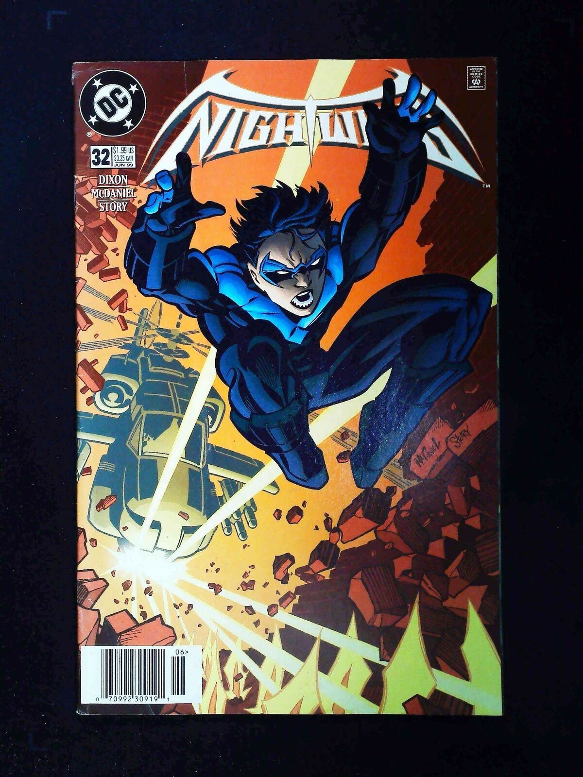 Nightwing #32  Dc Comics 1999 Fn/Vf Newsstand