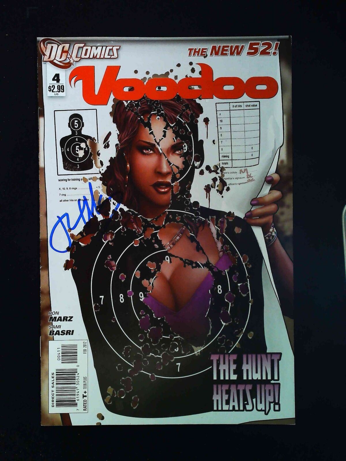 Voodoo #4  Dc Comics 2012 Vf+  Signed By Ron  Marz