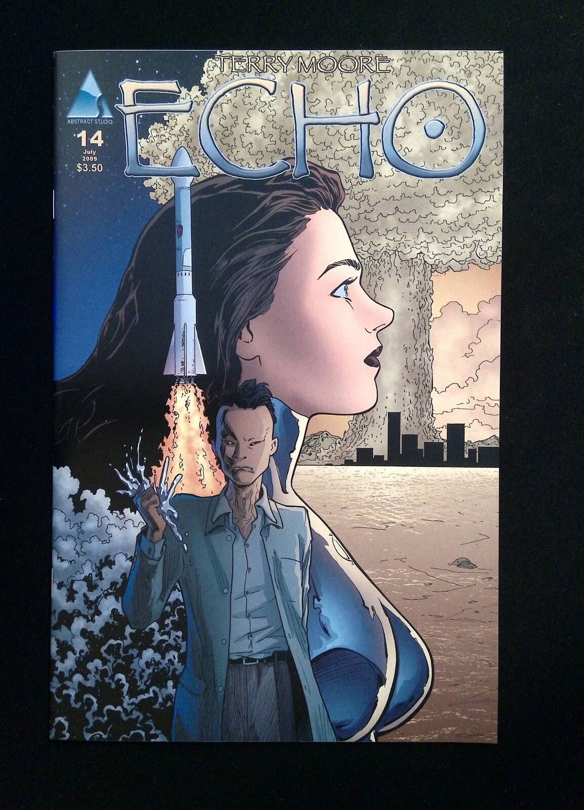 Echo #14  Abstract Comics 2009 Nm