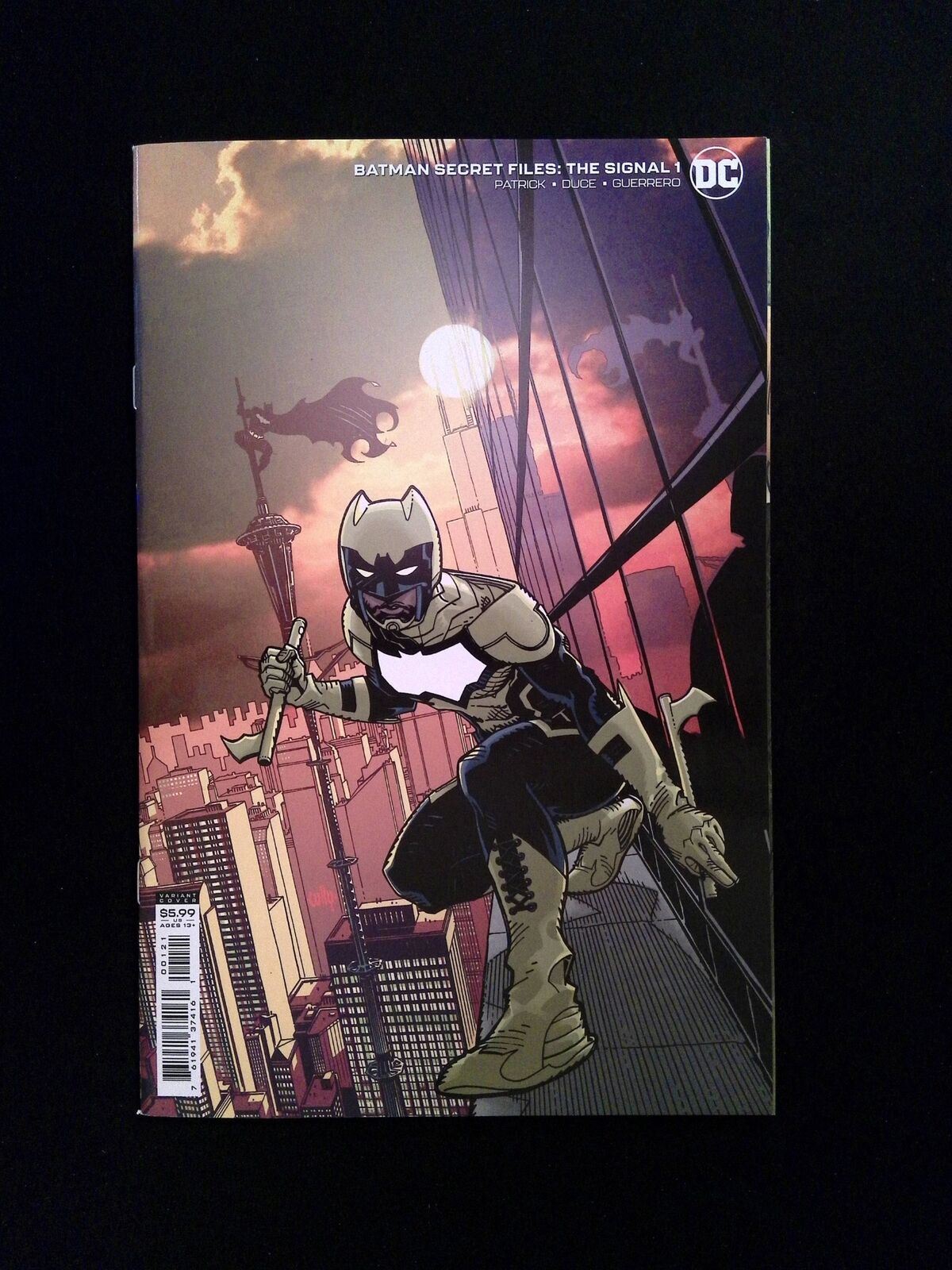 Batman Secret File  the Signal #1B  DC Comics 2021 NM+  Variant