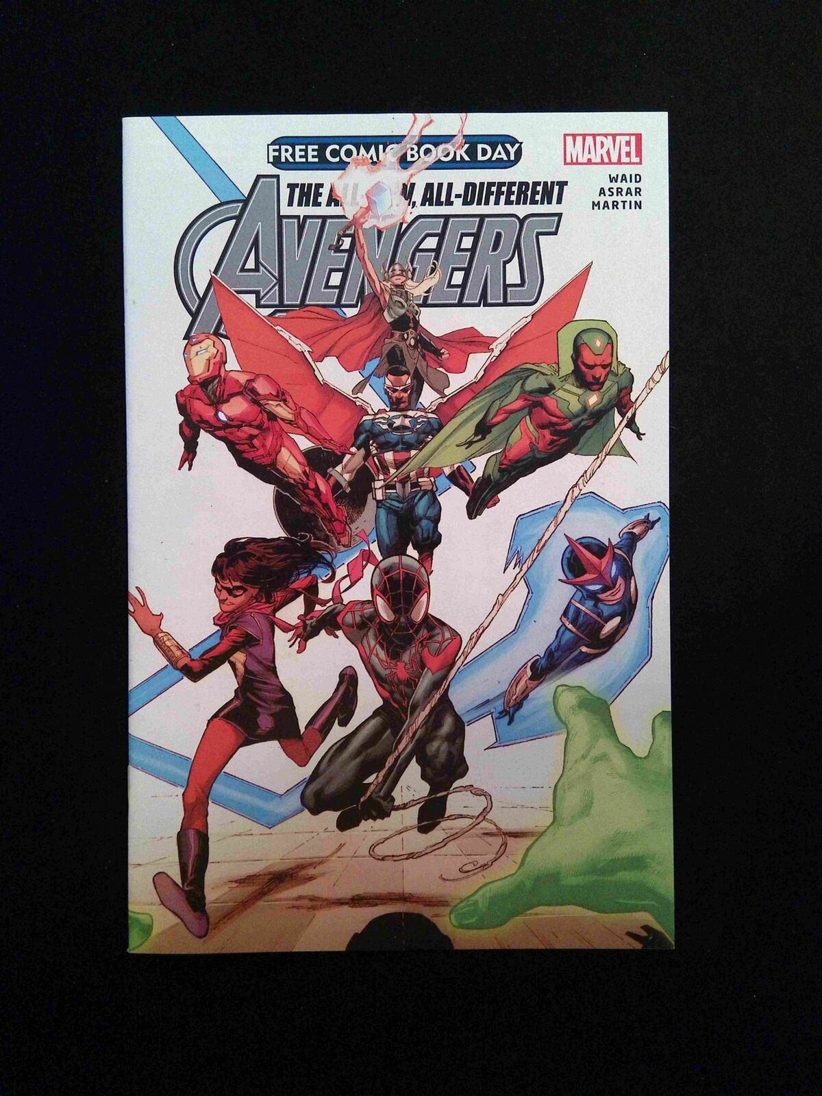 Avengers FCBD #1  MARVEL Comics 2015 NM