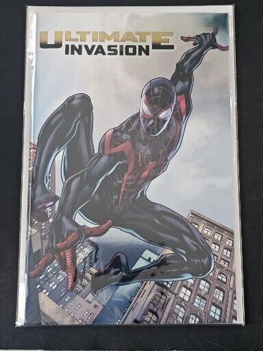 ULTIMATE INVASION #1 Marvel 2023 Bryan Hitch FOIL VARIANT 2023 NM 1st print