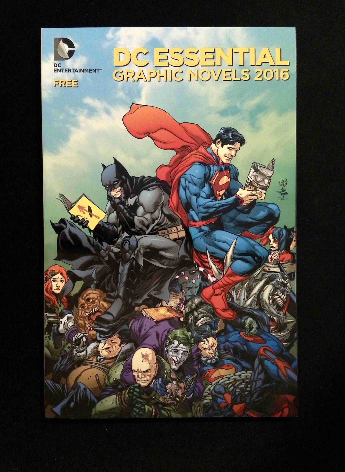 DC Essential Graphic Novels #1-1ST  DC Comics 2016 NM+  SC