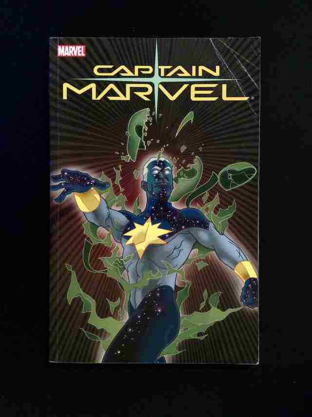 Captain Marvel Odyssey #19  MARVEL Comics 2004 VF