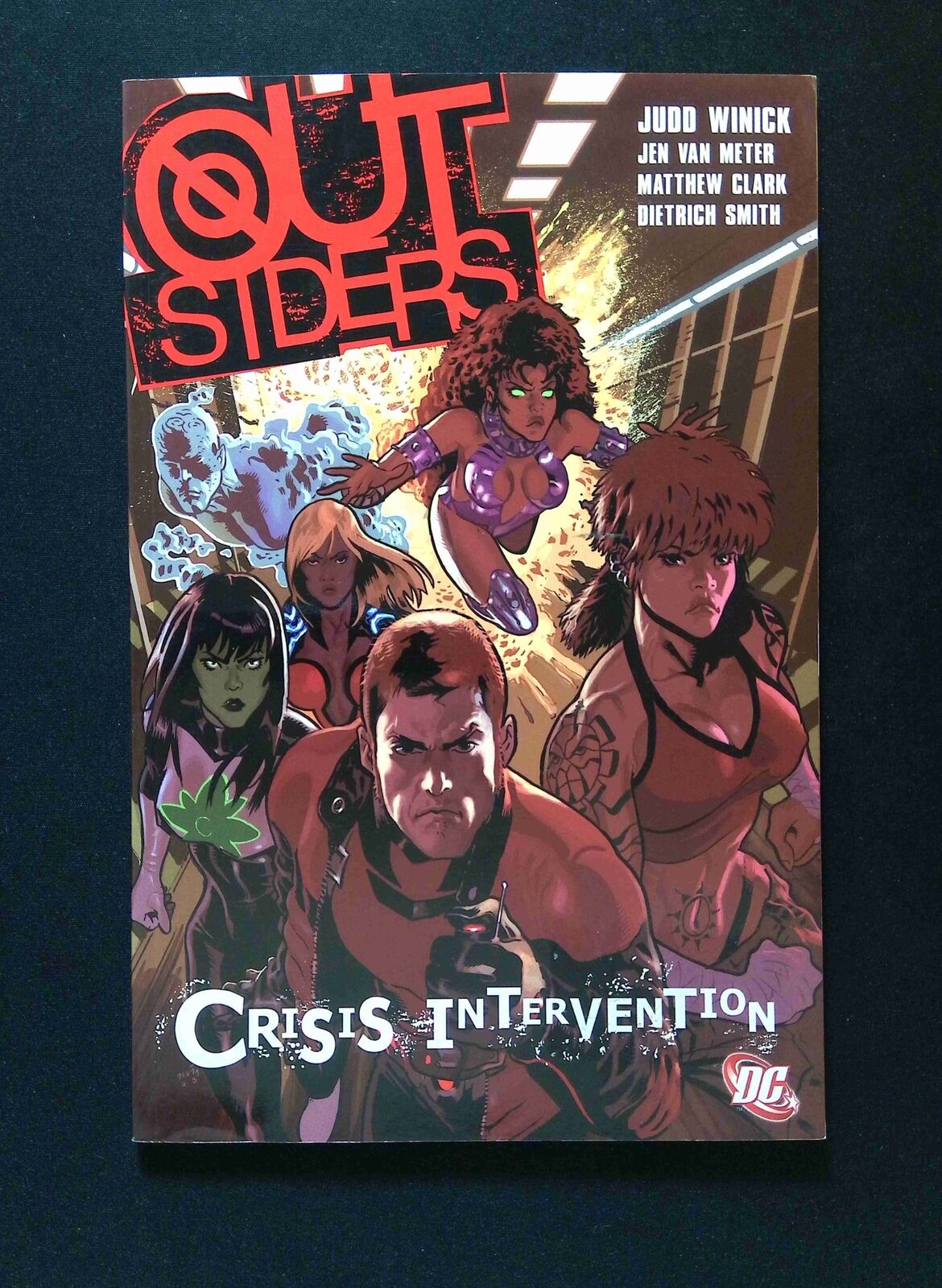 Outsiders #4-1ST  DC Comics 2006 NM+